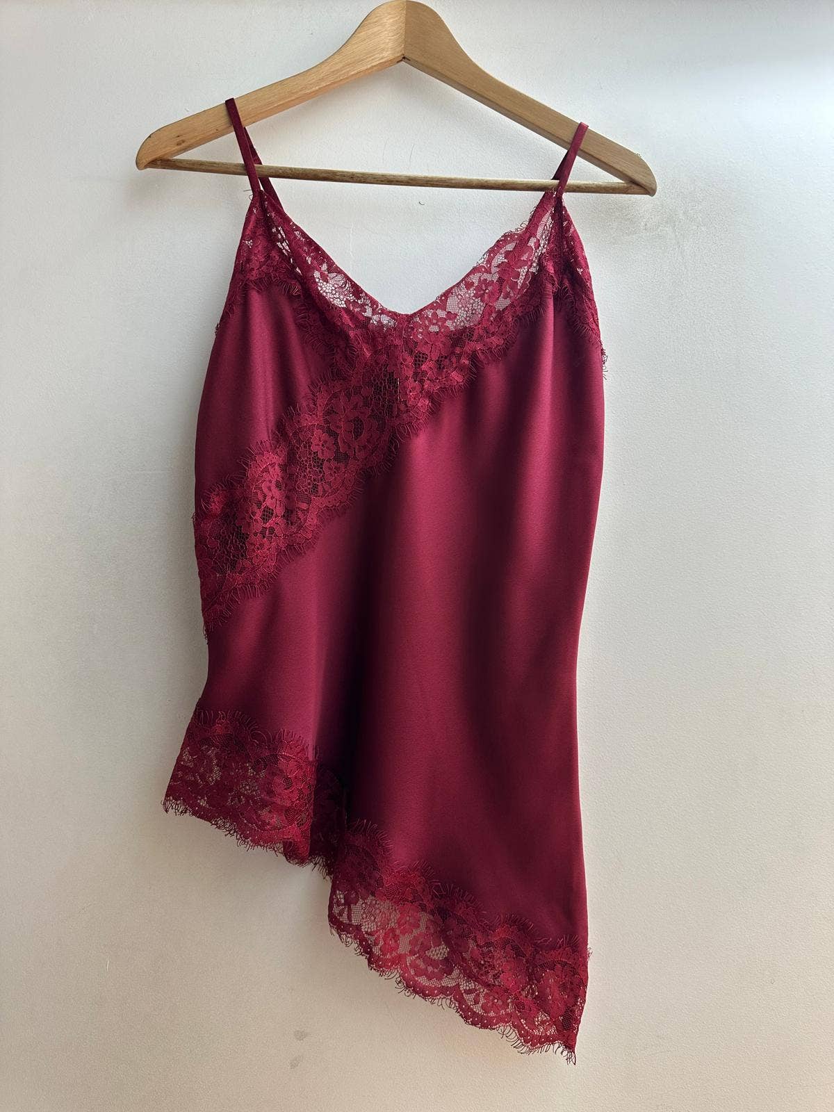 LORIANE - Vente Haut d'intérieur – femme - 11220 Haut à bretelle asymétrique en satin 0