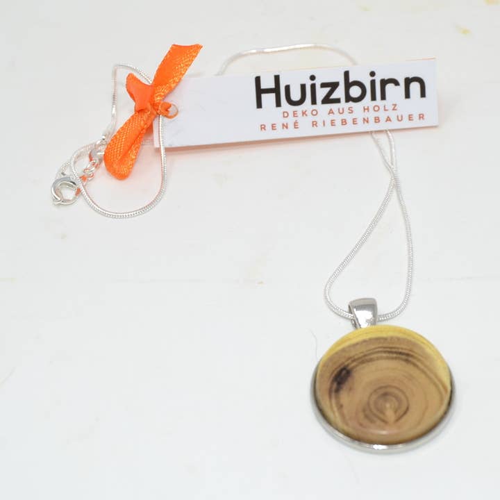 Colar Robinia em madeira 2,5 cm artesanal por atacado de Huizbirn