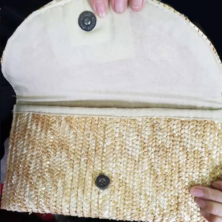 Peachy Pendants - Wholesale Clutch Bag - Women's - Vineyard Straw Clutch with Navy Bow8