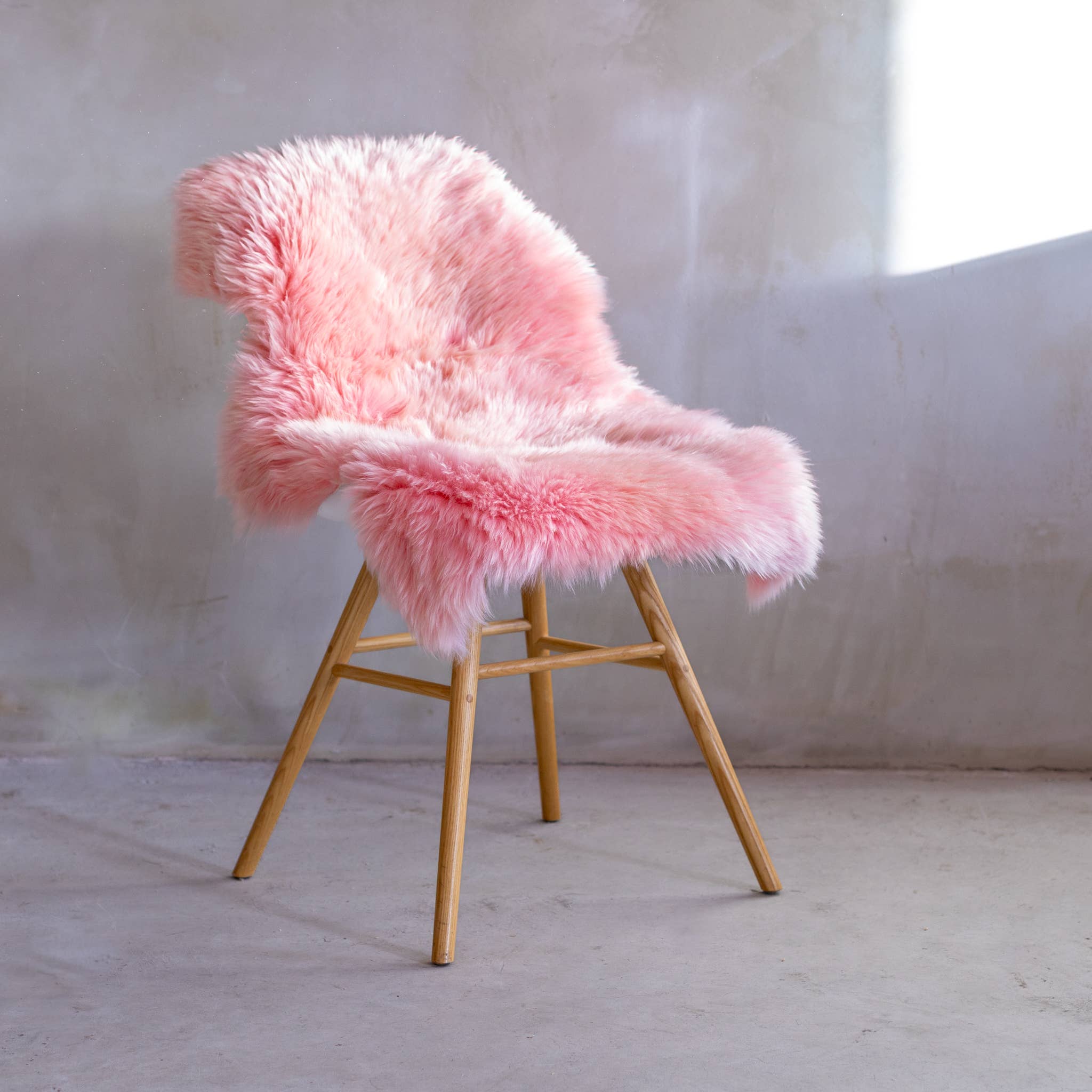 Van Buren – Großhandel Stühle – Neuseeländisches Lammfell | 23 Farben18