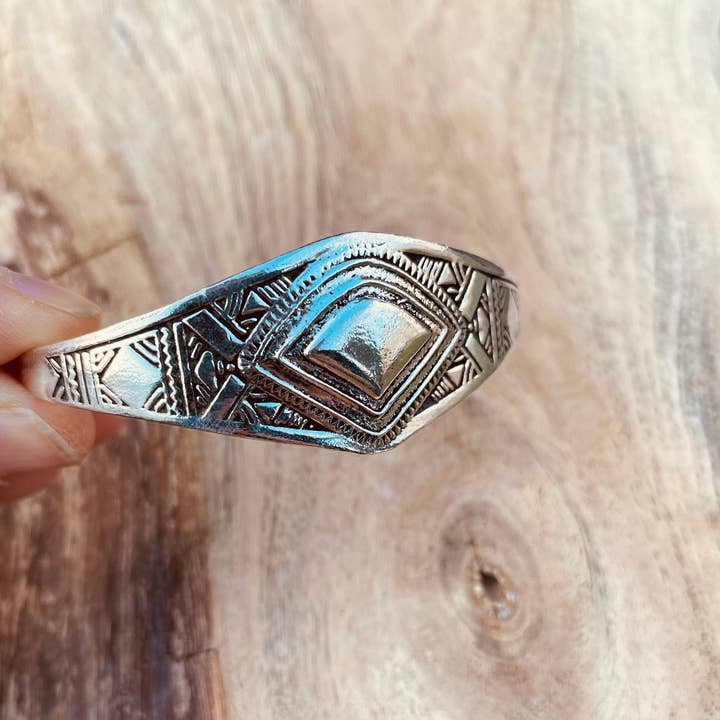 Kaali Boutique – wholesale Cuff bracelet – Tuareg Jewelery Silver Bracelet / Bangle / Cuff / Unisex / Boho / Ethnic / Rustic / Bohemian / Hippie / Gypsy / Geometric /8