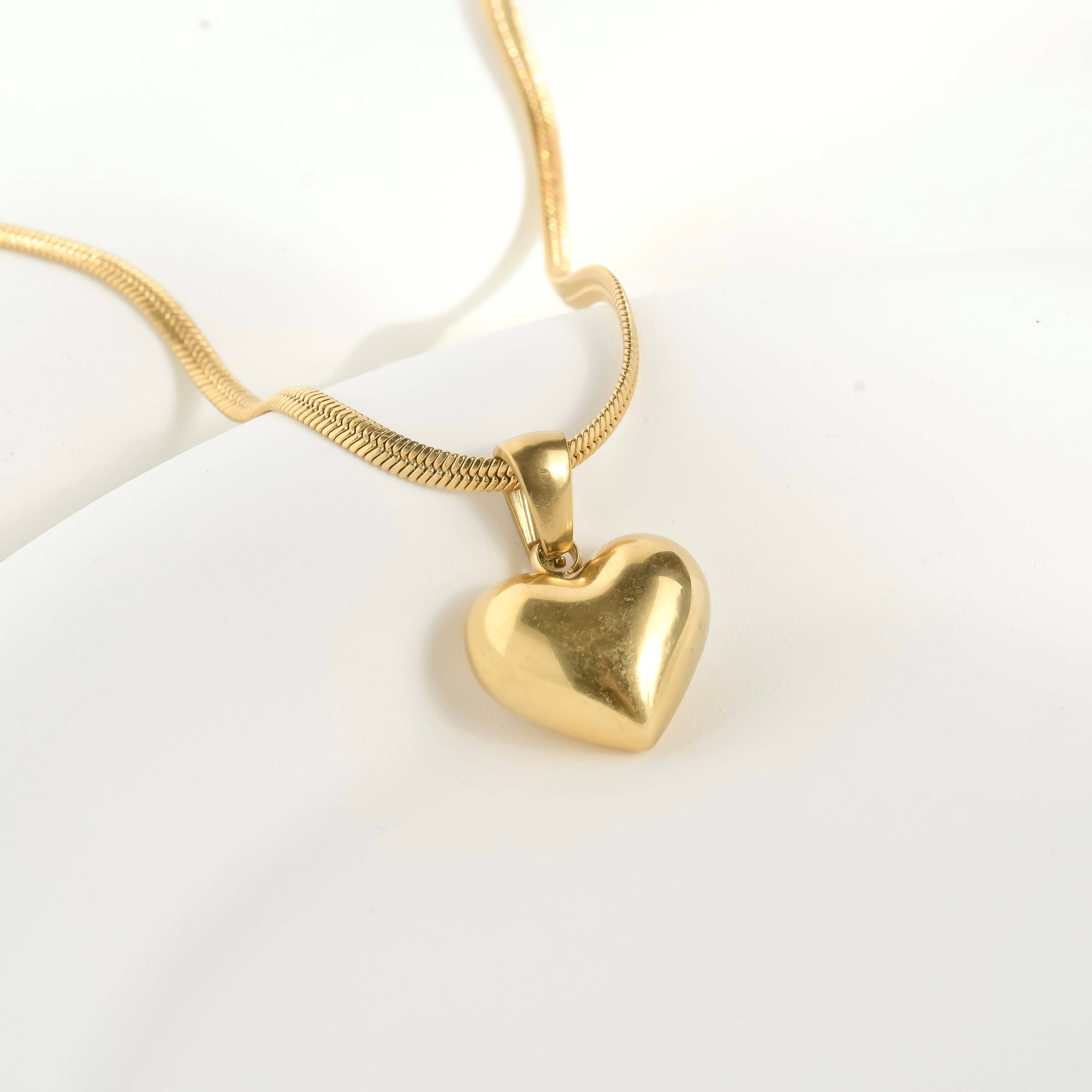 Blueyejewelry - Venta al por mayor Collares con colgantes/abalorios - Collar de corazón dorado - Colgante de corazón sin deslustre6