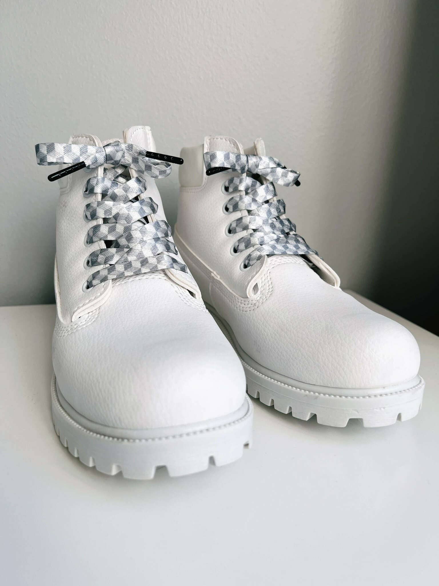 The Shoelace Brand - Wholesale Shoelaces - Unisex - 3D Shoelace – Optical Pattern Shoelaces in white and grey2