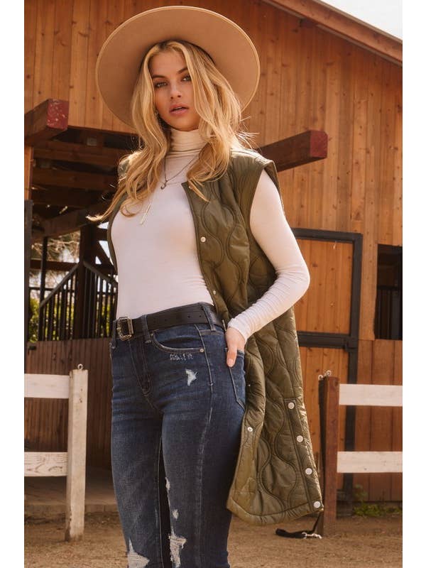 Oddi - Wholesale Outerwear Vest - Women's - Plus Quilted Vest Jacket - Front Snap Button Closure3