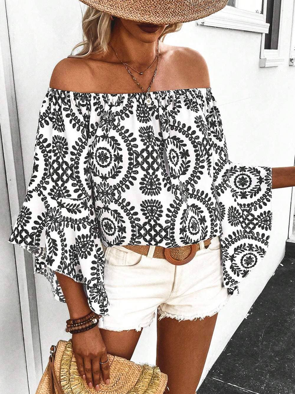 Queen Fashion – wholesale Blouse – Women’s – shoulder blouse with plant print and flare sleeves20