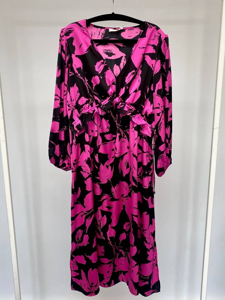 WF2224 V Neck Print Dress for wholesale by Malissa J/ Watch-Out UK Ltd