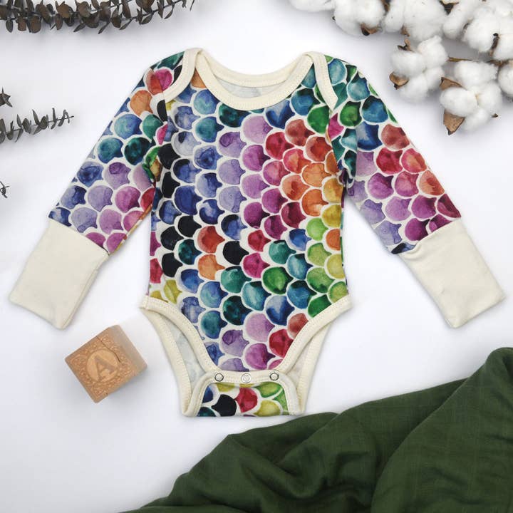 Økologisk bomuld langærmet baby bodysuit, iris for engroshandel hos Earthy