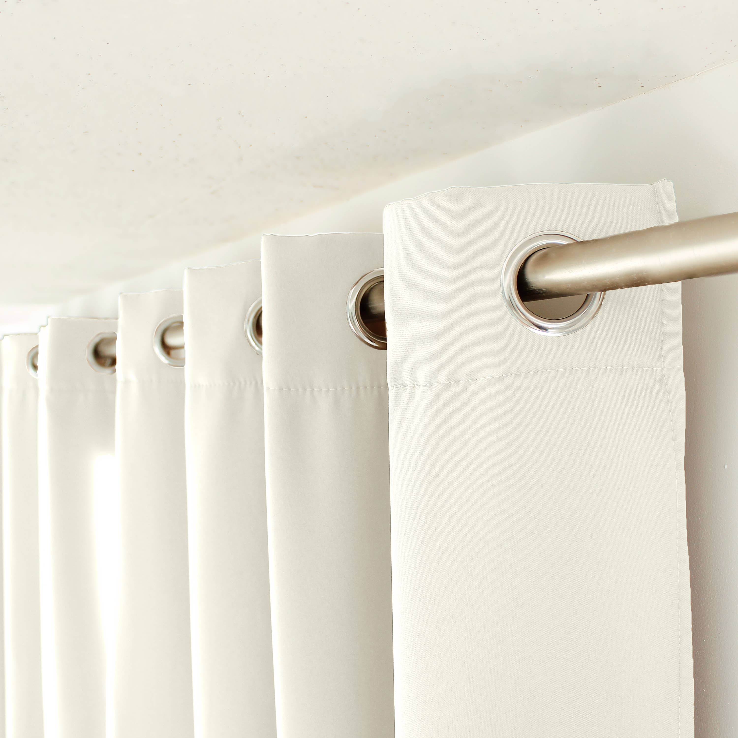 DECOSTARS - CmaDECO - Vendita all'ingrosso Tende - Tenda termica oscurante con occhielli, 135x240 cm, Glacier26