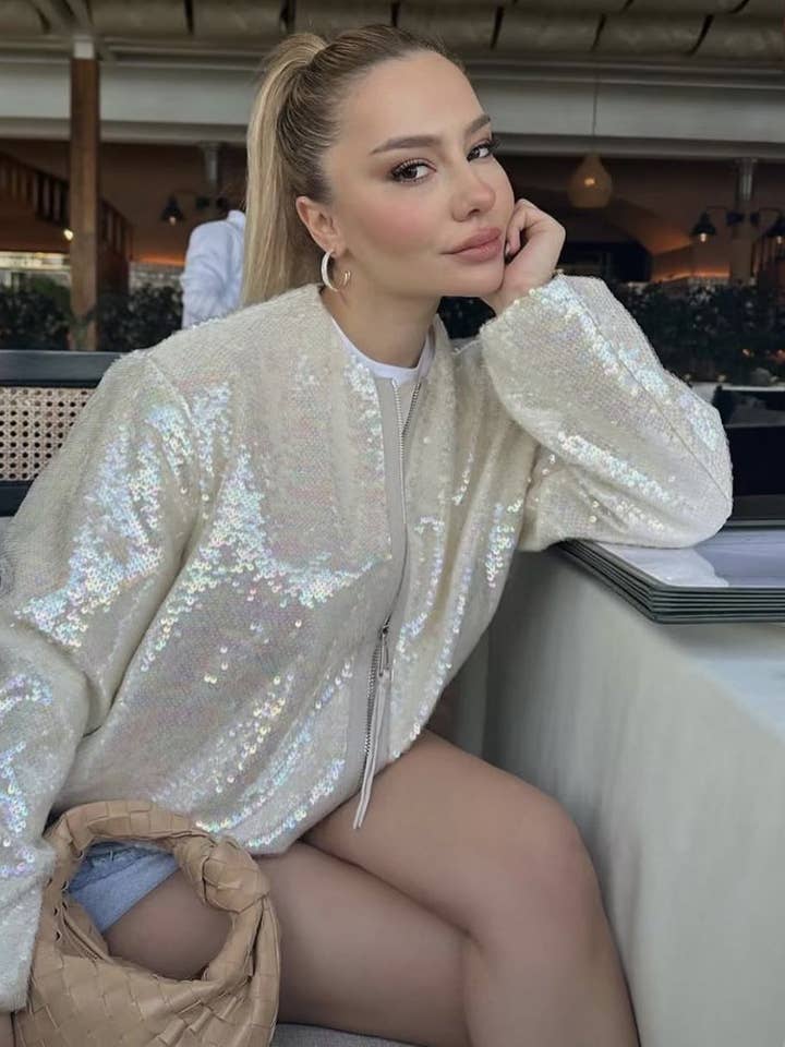 Dagjas met lange mouwen en ronde hals voor dames met pailletten SH8450 voor wholesale door Sweetkama