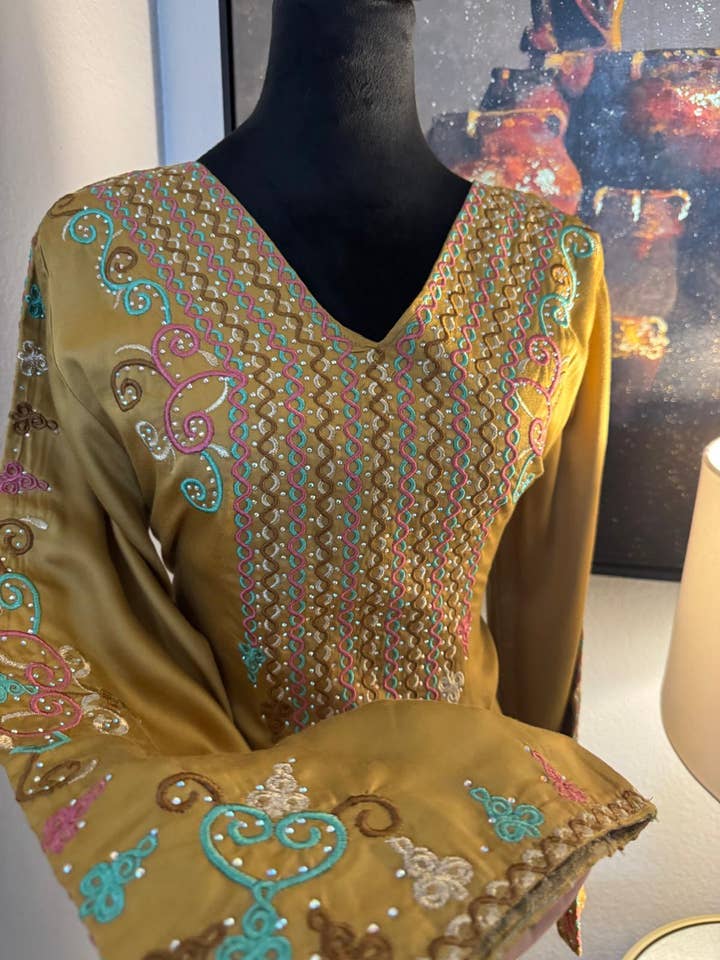 Stella Galabiya pour la vente par Bonita Style