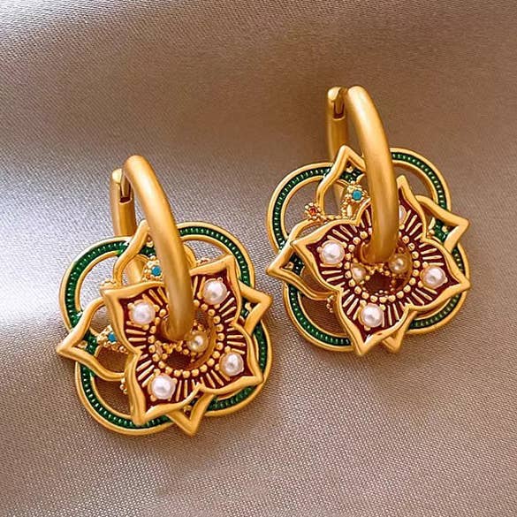 Huggie Multidisco con Perlas en Verde y Oro Mate para venta al por mayor de Last True Angel