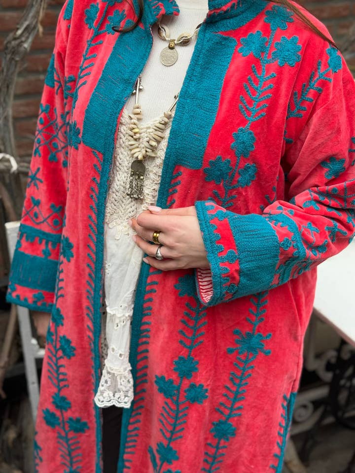 ToutVintage – wholesale Kimono - Dam – Lång sammet broderi kappa