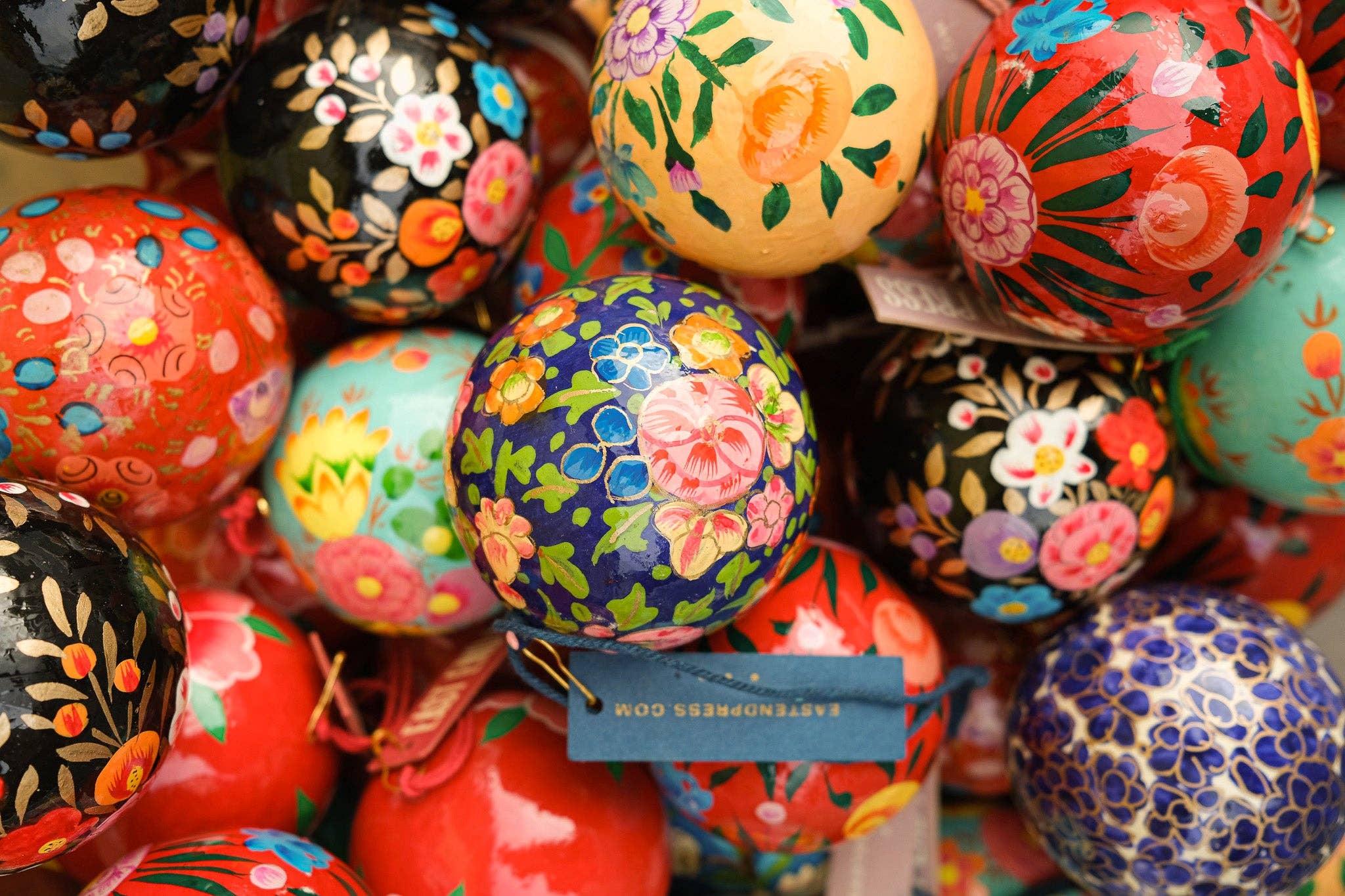 East End Press – wholesale Ornament – UK/EU: Dark Blue Blossoms Bauble9