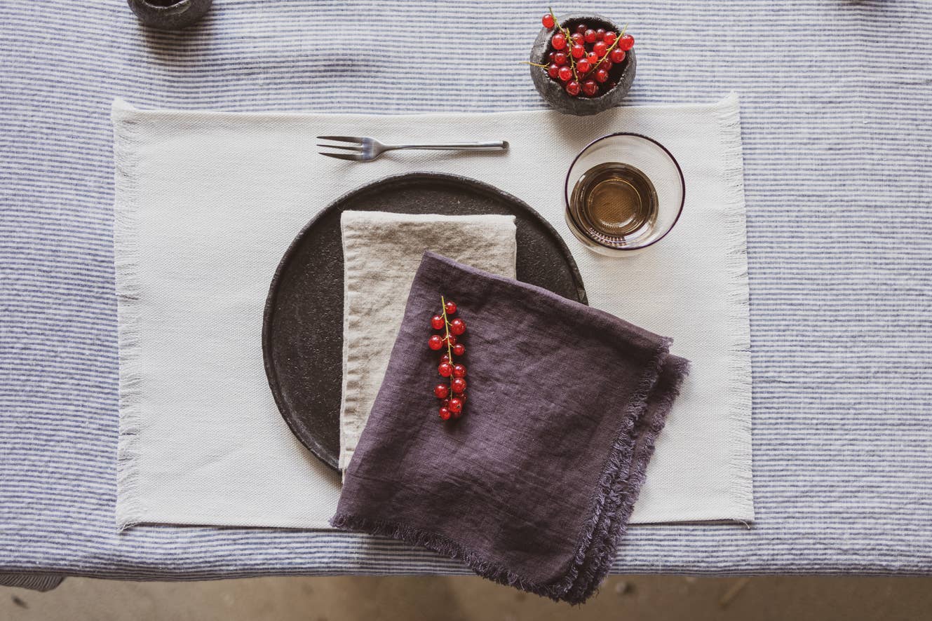 Epic Linen – wholesale Bordstablett – Tunga linneservetter med fransar5