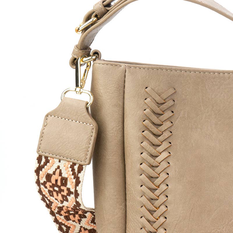 Babs + Birdie – Großhandel Messenger Bag – Damen – The Harper | Kuriertasche mit Kreuzstich7