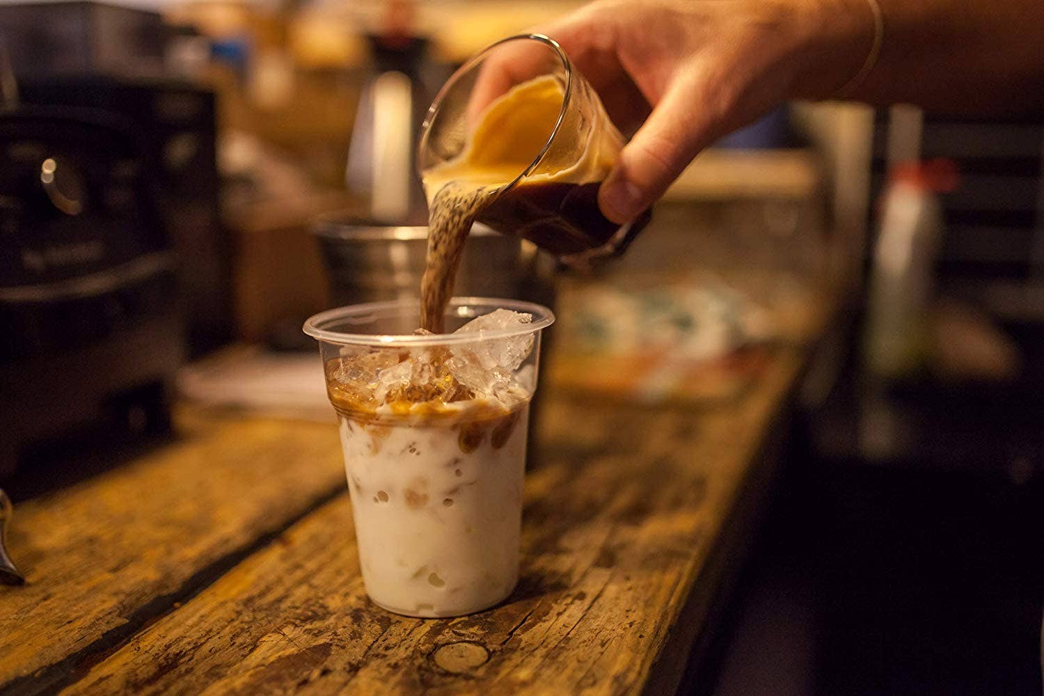 EcoQuality - Wholesale Disposable Cup - [50] Plastic Cups with Lids 10 oz | Iced Coffee Go Cups5