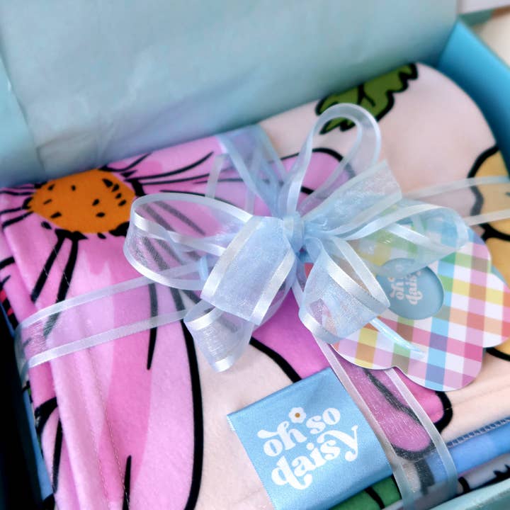 Oh So Daisy - Wholesale Throw blanket - SHE'S A WILDFLOWER FLEECE BLANKET5