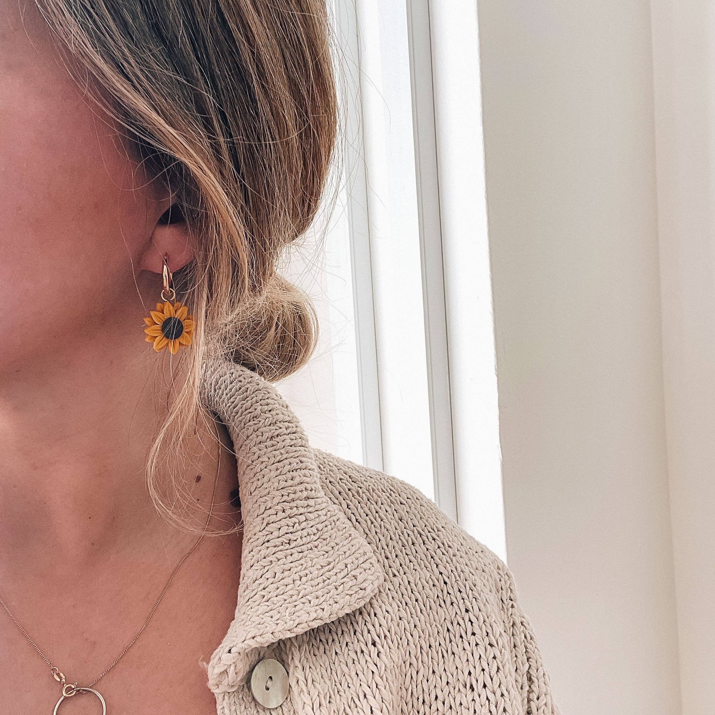 Pepper You - Wholesale Dangle Earrings - Sunflower Gold Hoop Earrings3