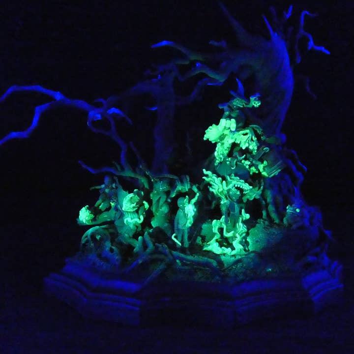 Wyrd Games - Wholesale Board Game - Limited Edition - Rotten Harvest Beware the Lights3