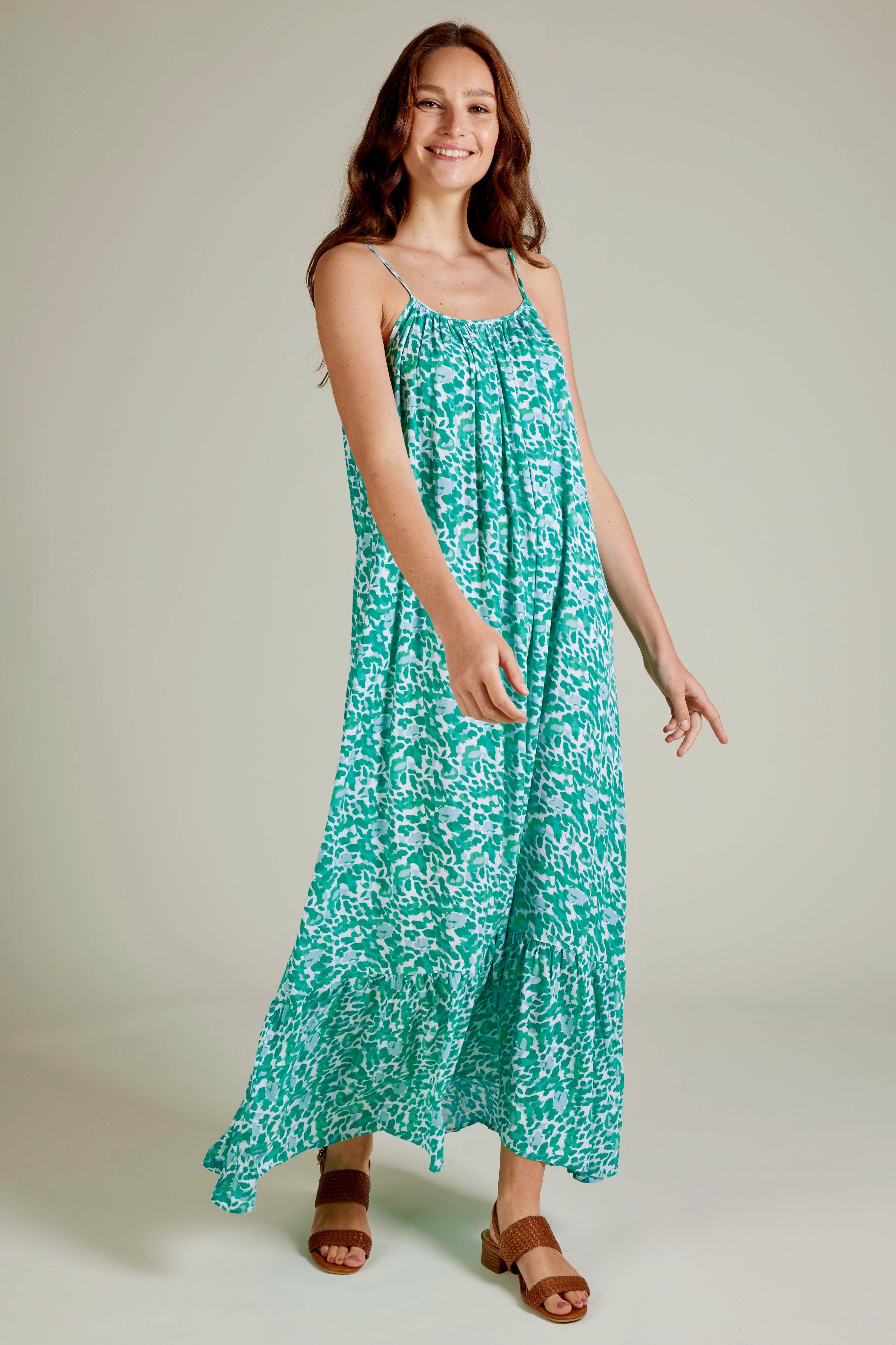 Andy & Lucy - Wholesale Dress - Women's - SWING - Long floral print resort dress1