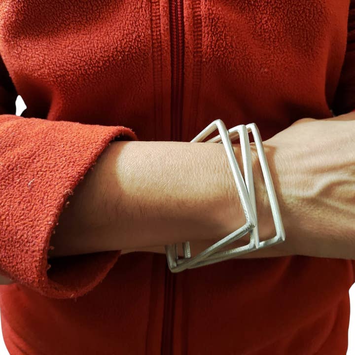 No War Factory s.r.l. - Wholesale Jewelry Set - Box 3 Fine Handmade Square Bracelets – Ethical Jewelry in Recycled Aluminum from Laos1