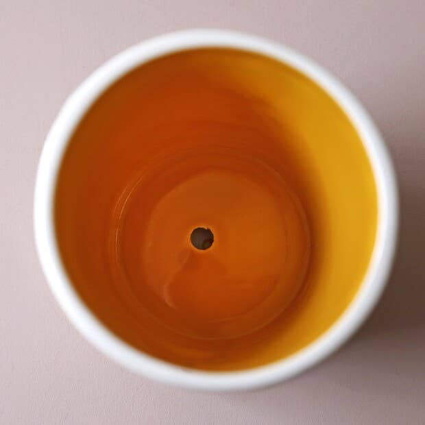 Lisa Angel - Wholesale Plant pot - Small Bee Ceramic Planter and Tray, H11cm1