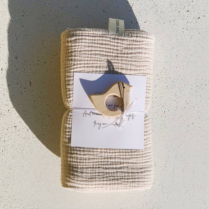 Premium Baby-Wickeltuch aus Musselin für den Großhandel von TINY BIRDS
