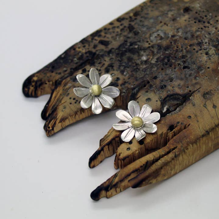 Plataica - Wholesale Stud/Post Earrings - Daisy Earrings in 925 Silver and Brass4