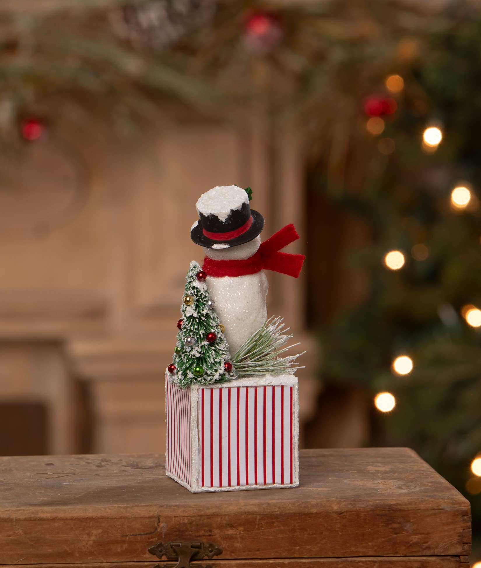 Bethany Lowe Designs - Wholesale Decorative Figurine - Merry & Bright Snowman1