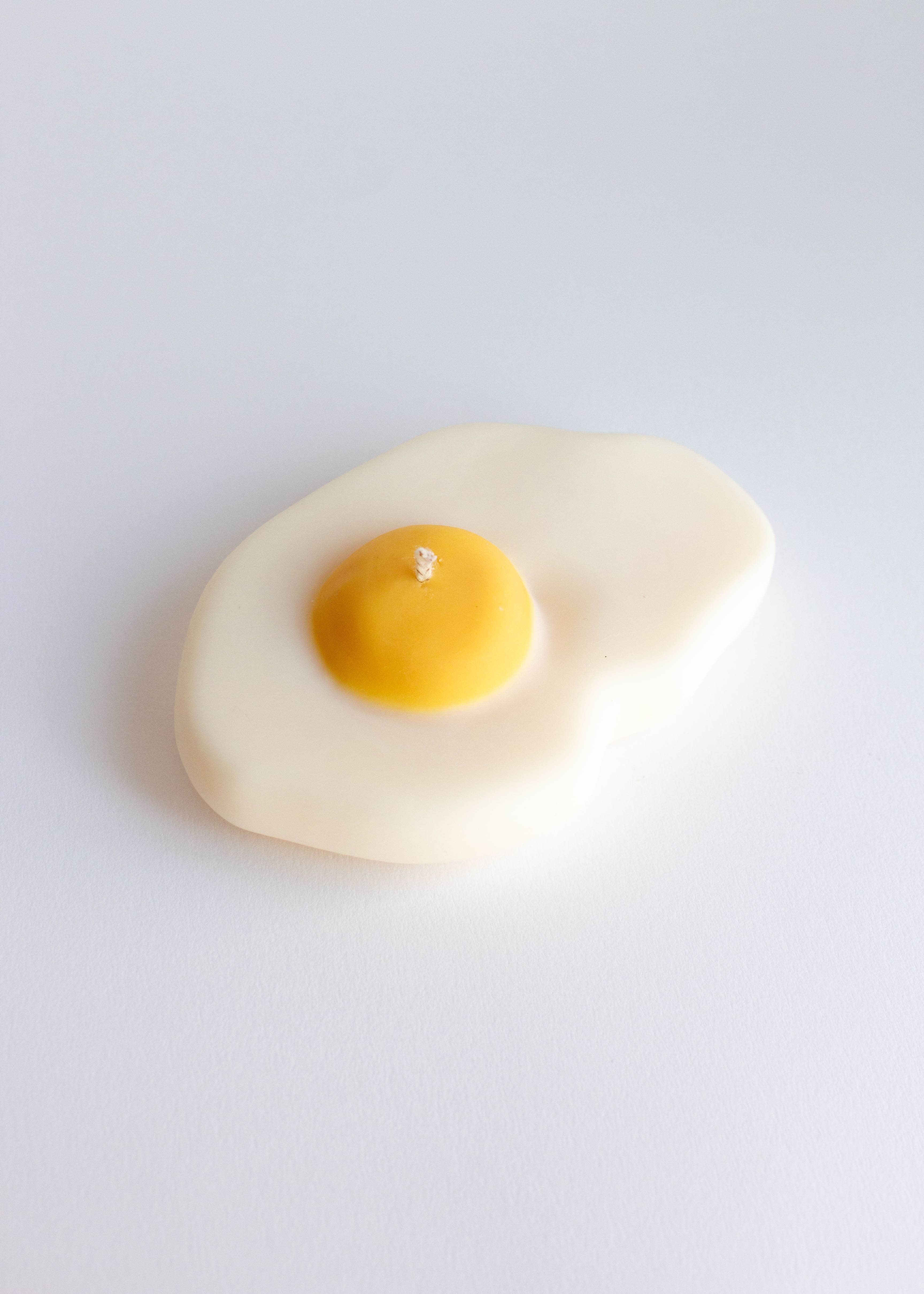 Nata Concept Store – wholesale Novelty candle – Oeuf au Plat / Fried Egg Candle1