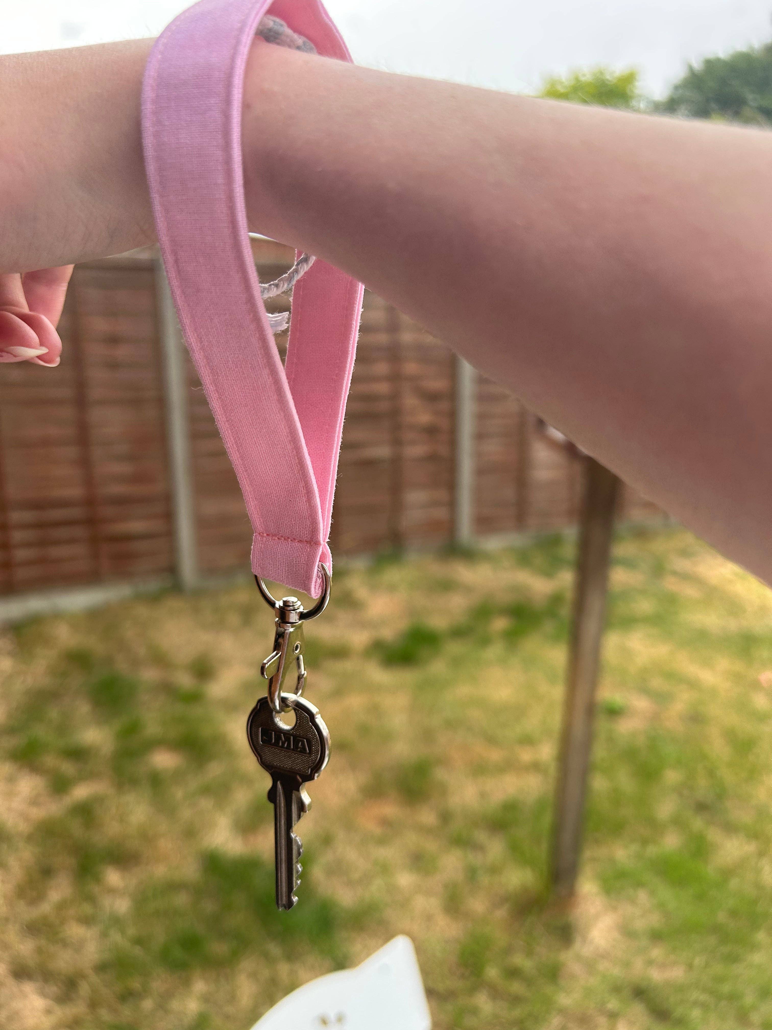 Megan Louise Creations – wholesale Wristlet – Plain colour wristlet2