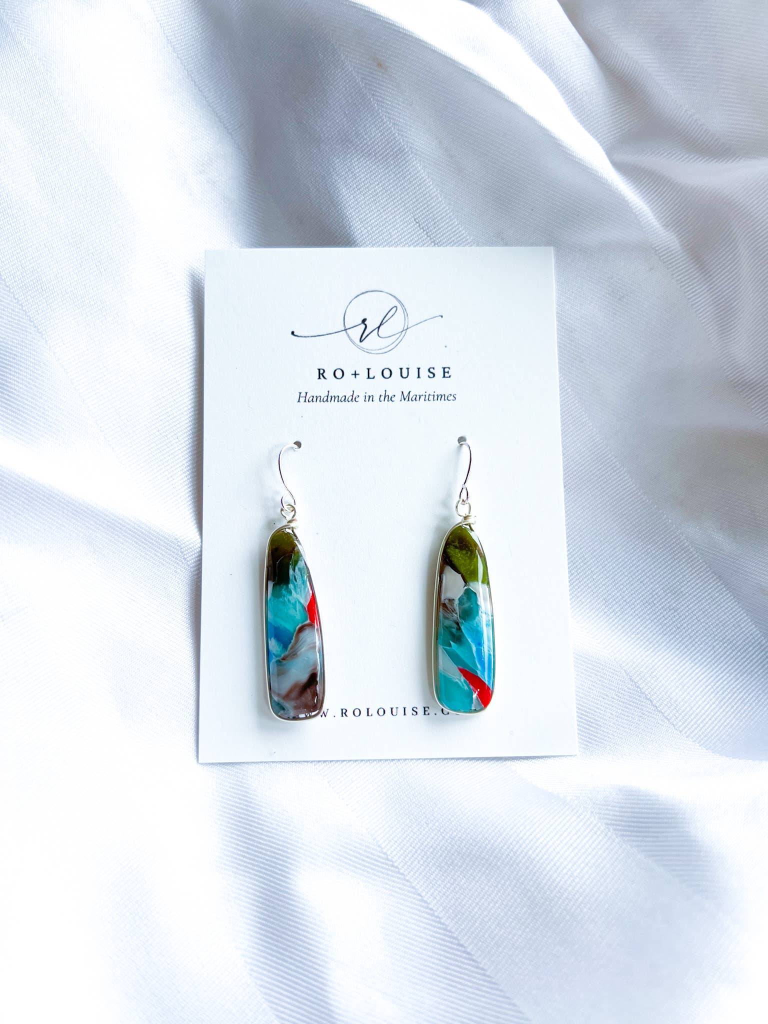 Ro + Louise Jewelry – wholesale Hängande örhängen – Maeve-örhängena (En sten från Nova Scotia)1