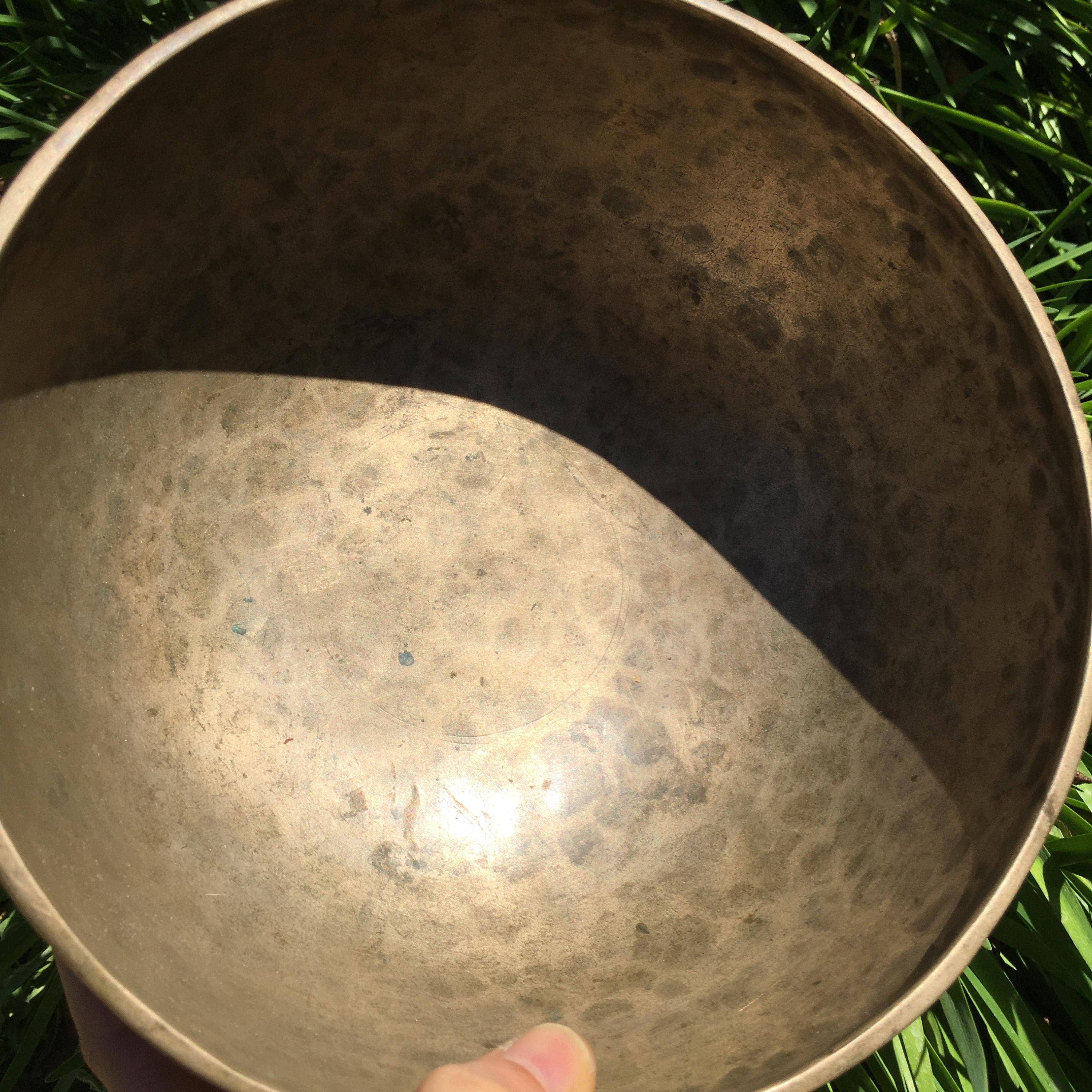 Wildheart Crystals - Wholesale Meditation Supplies - AAA Vintage Hand Hammered Tibetan Singing Bowl 9.251