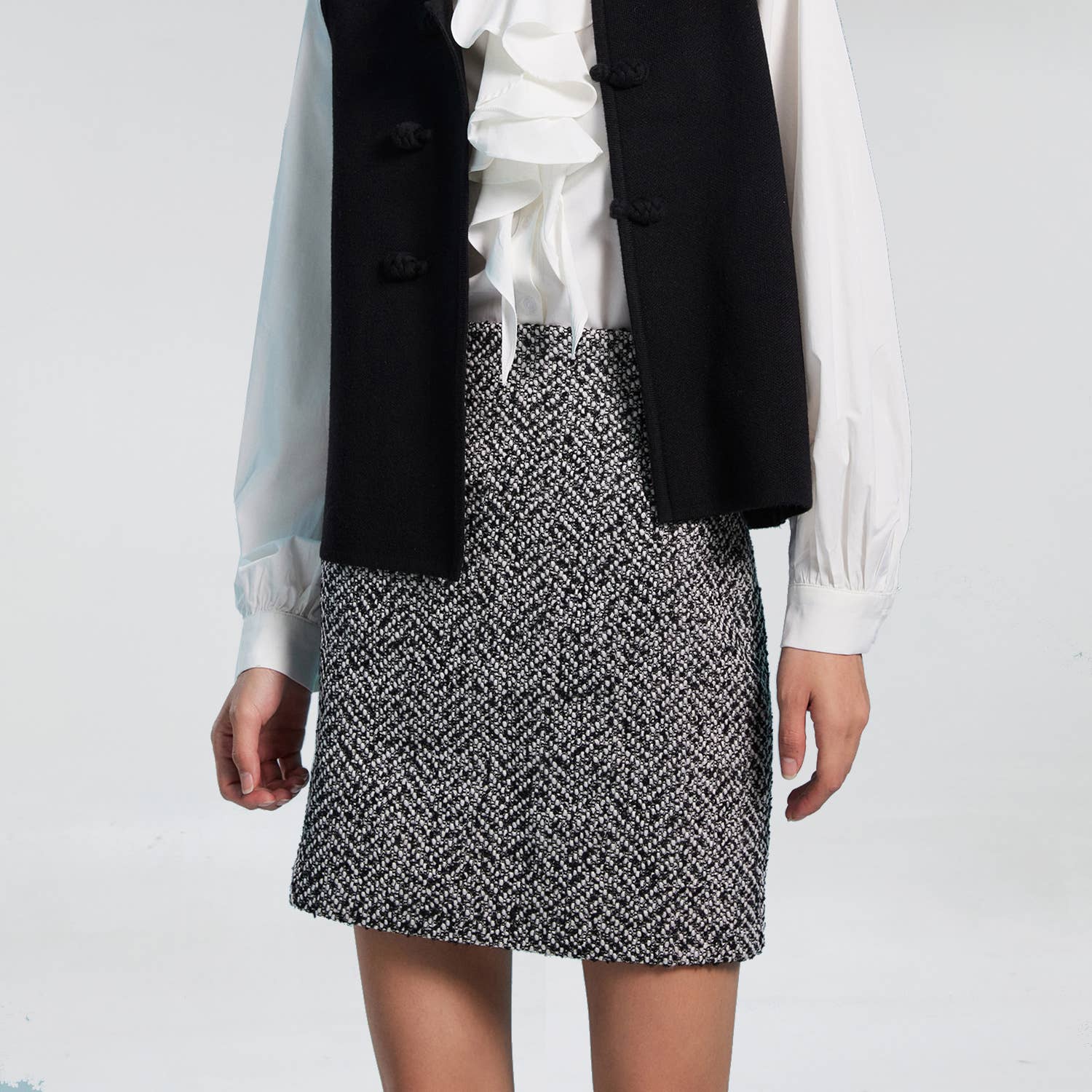 Black and white Short straight tweed skirt for wholesale on Faire5