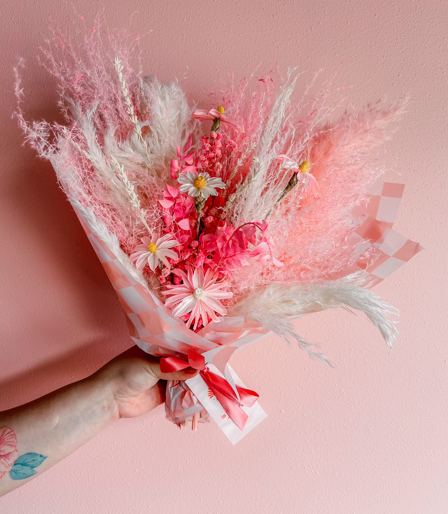 In Flower - Wholesale Dried/Pressed Flowers - In Flower Dried Floral Bouquet - Medium2