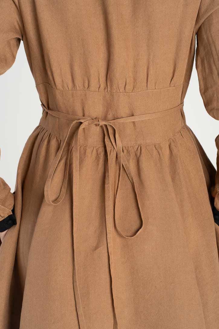 Son de Flor – Großhandel Kleid – Damen – Diane – Leinen-Midikleid mit V-Ausschnitt18