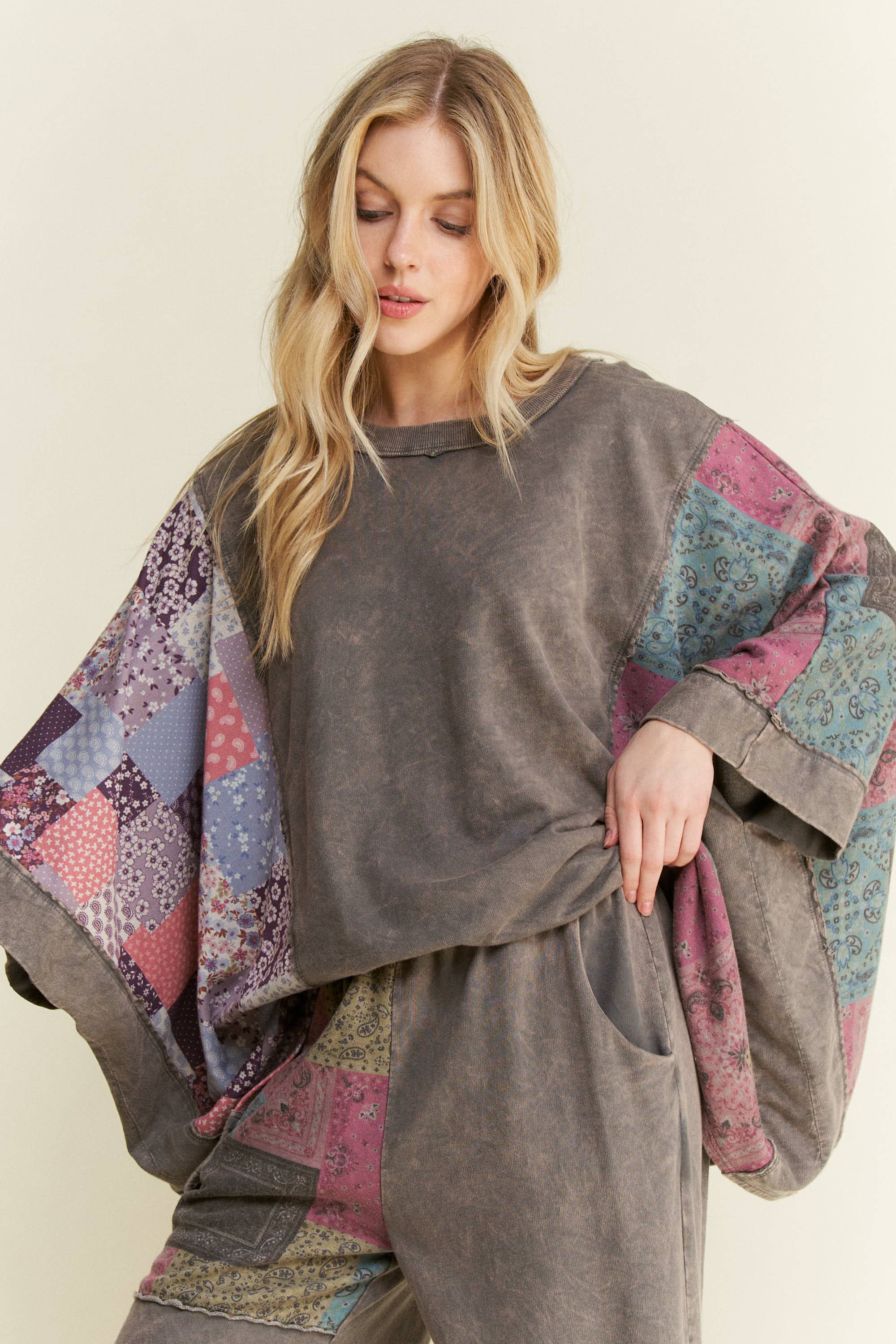 J.Her - Wholesale Poncho - Women's - Mineral Washed Boho Patch Poncho top HT6651 29