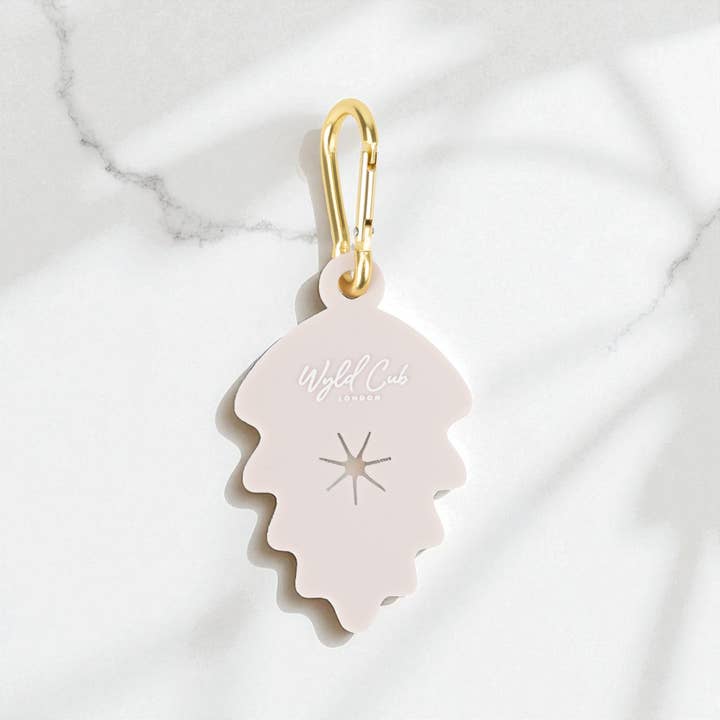 Hundekotbeutelhalter Blatt: Chiswick Oyster für den Großhandel von WYLD CUB