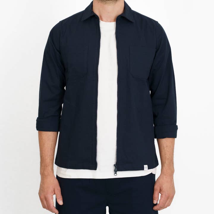 Magnus Giacca con Tasche sul Petto e ulteriori Risultati per magnus abbigliamento all'ingrosso. Resi gratuiti e termini di pagamento a 60 giorni su Faire in tendenza su Faire.