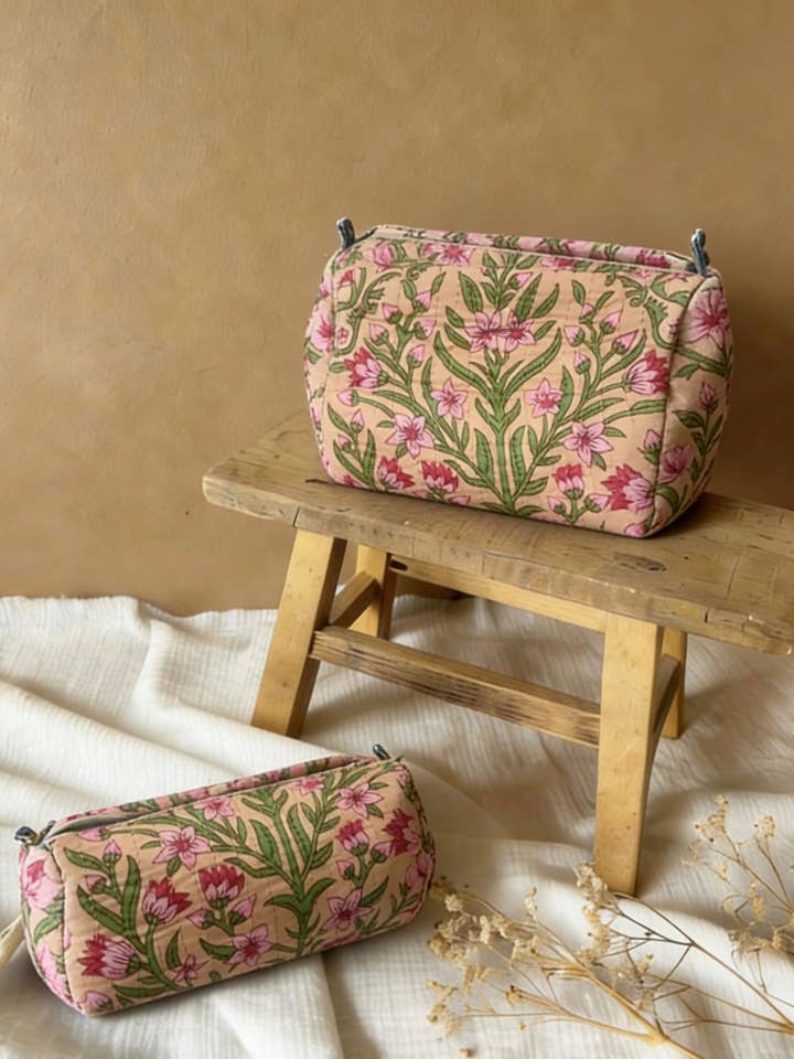 Mamma-dotter set i vadderad bomull med beige blommönster för wholesale av LINETA