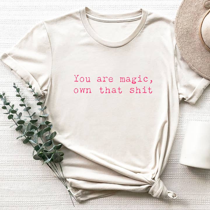 T-shirt Own That Shit pour la vente par Out Of Office Brands