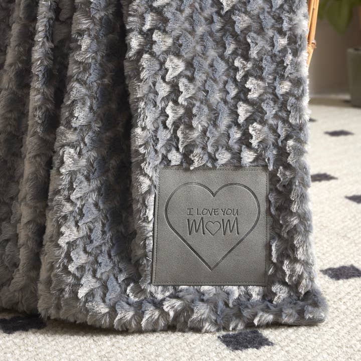 "I Love You Mom" 1-Ply Faux Fur Patch Throw 50"x60" for wholesale by Duke Imports