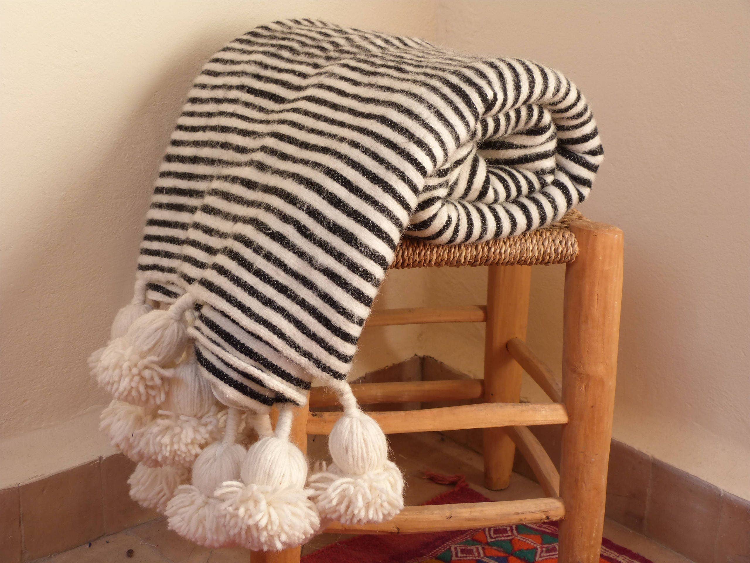MARRAKECH METACRAFT LTD – wholesale Throw blanket – Moroccan throw blanket black and white striped plaid2