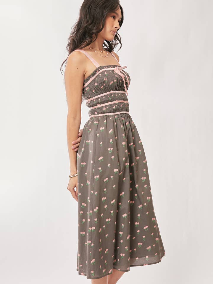 Davi & Dani - Vente Robe – femme - ROBE MIDI EN VELOURS À SMOCKING AVEC PLUS DE CONTRASTE18