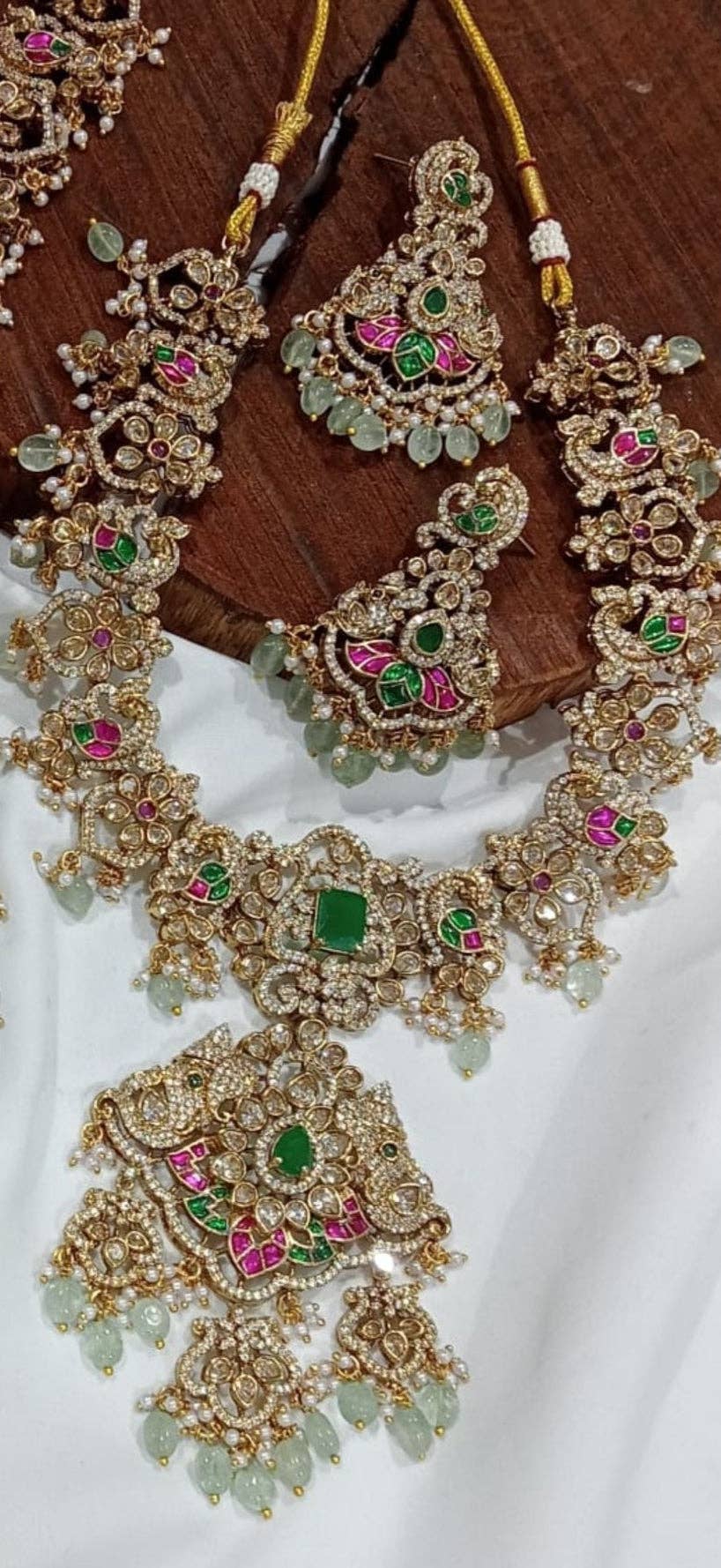 Vinnis Jewelry - Wholesale Jewelry Set - Rudhra Temple Kundan Necklace Set – South Indian Bridal Jewelry with Ruby & Emerald Stones0