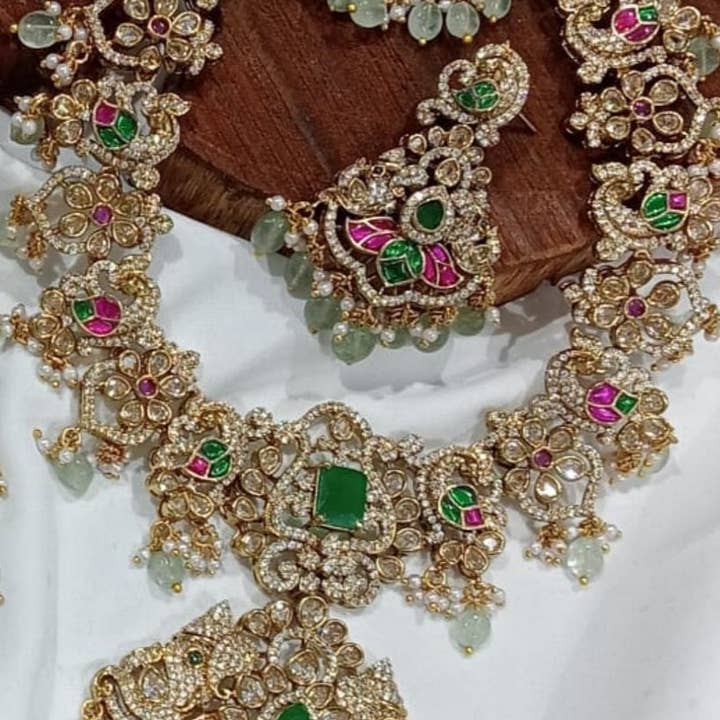 Vinnis Jewelry - Wholesale Jewellery set - Rudhra Temple Kundan Necklace Set – South Indian Bridal Jewelry with Ruby & Emerald Stones0