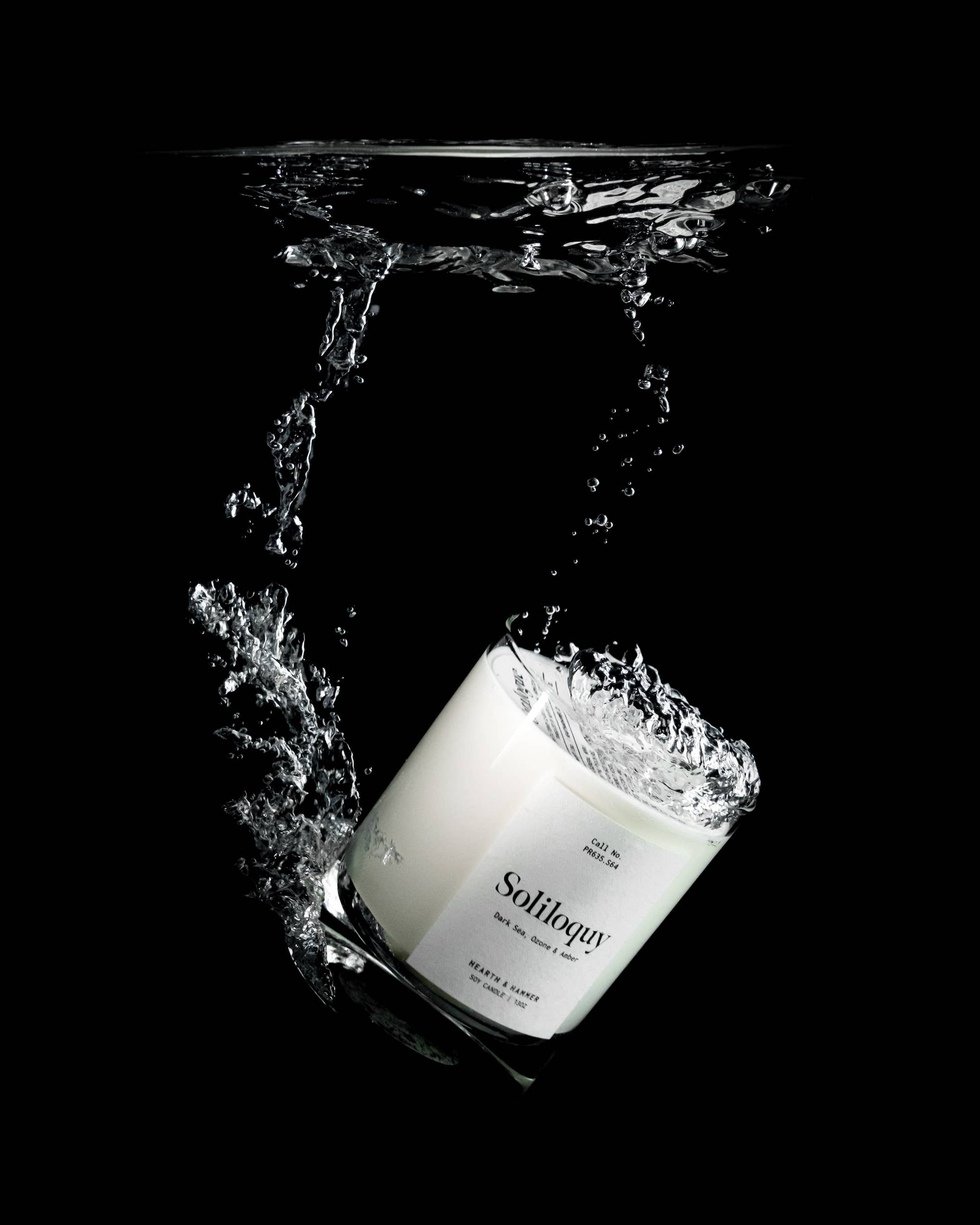 Hearth & Hammer – Großhandel Kerze im Glas / gefüllte Kerze – Soliloquy Catalogue Literarische Kerze4