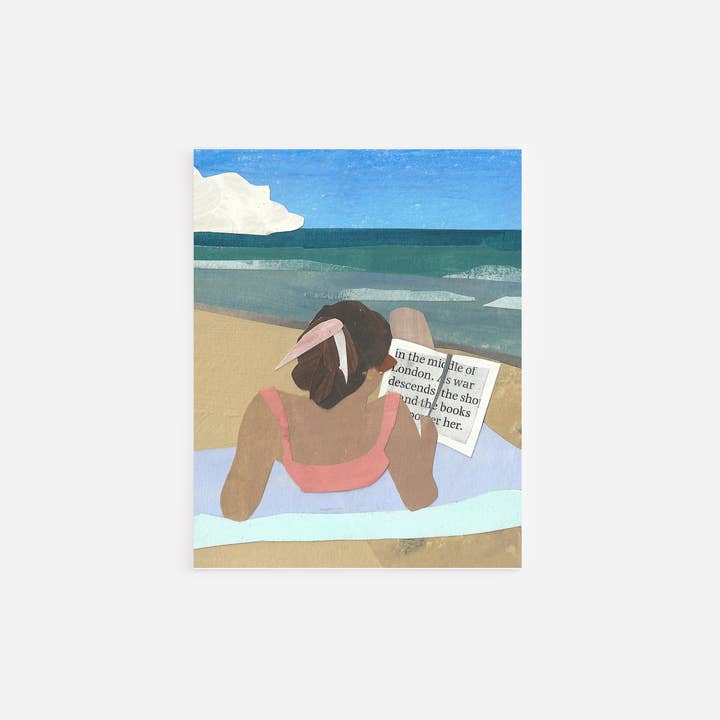 Mädchen liest am Strand Notizkarte für den Großhandel von Mandy Warhol Fine Art