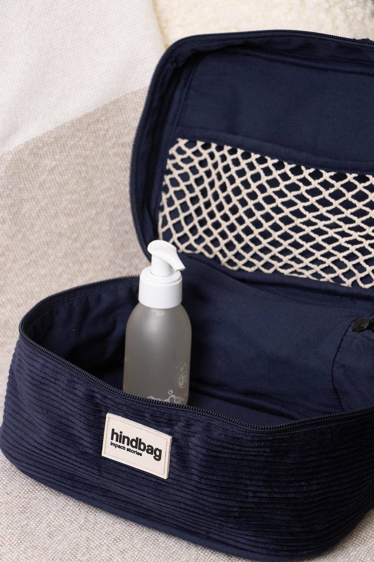 Hindbag - Wholesale Makeup/Cosmetic Bag - Gaspard Navy Corduroy Vanity Case1