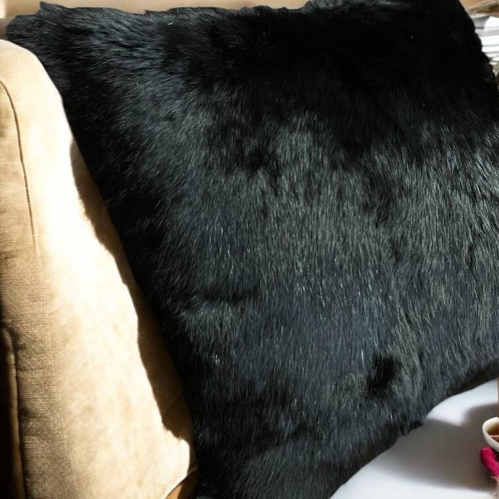 Western Linens - Wholesale Throw/Decorative Pillow - 18" Black Rabbit Pillow 1